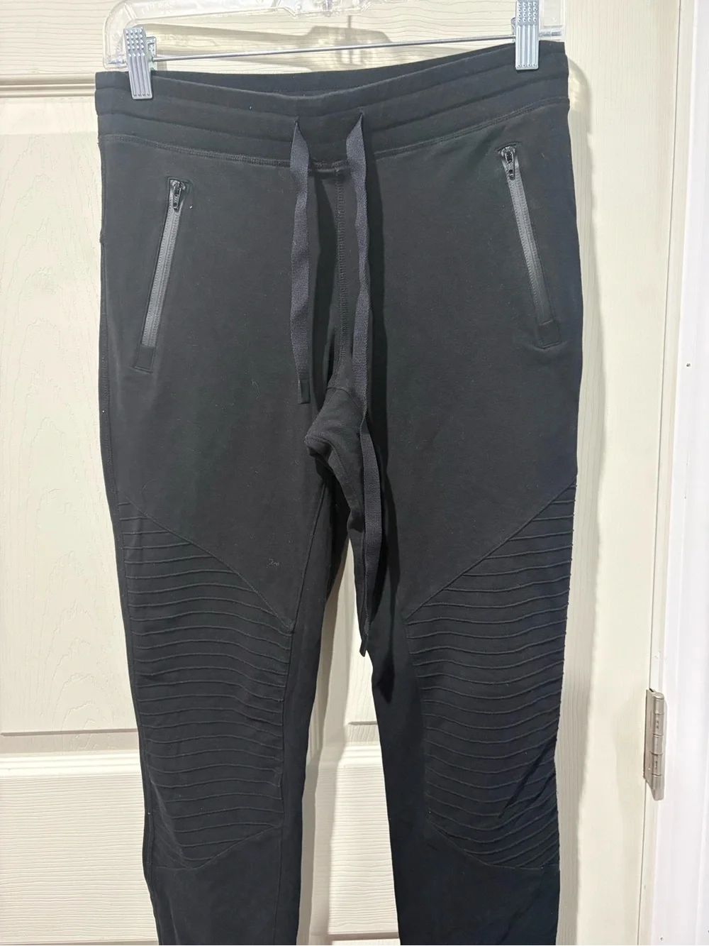 ALO Yoga Moto joggers size S